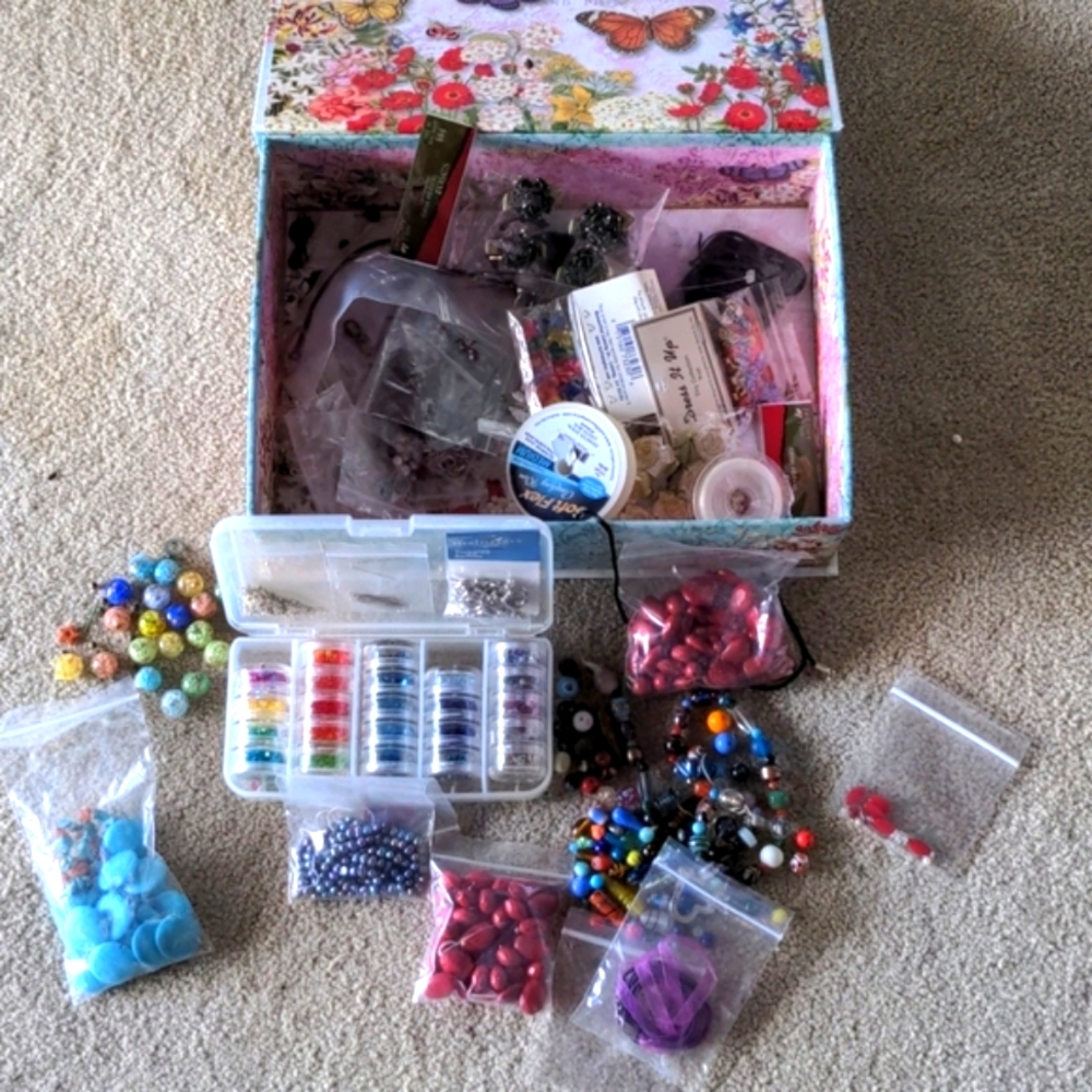 CRAFTERS Collection🦋 - Picture 2 of 10